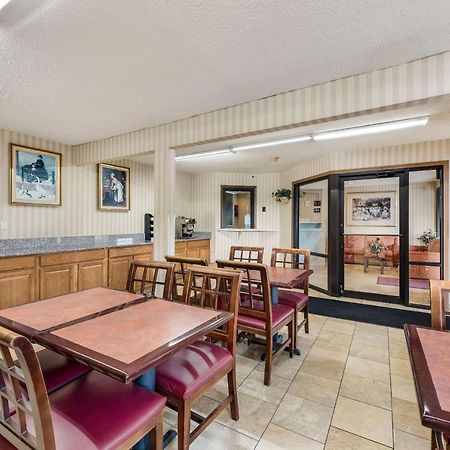 Rodeway Inn Columbus Esterno foto