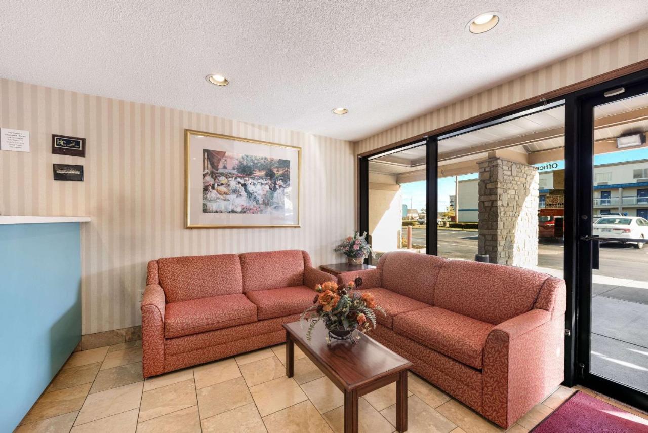 Rodeway Inn Columbus Esterno foto
