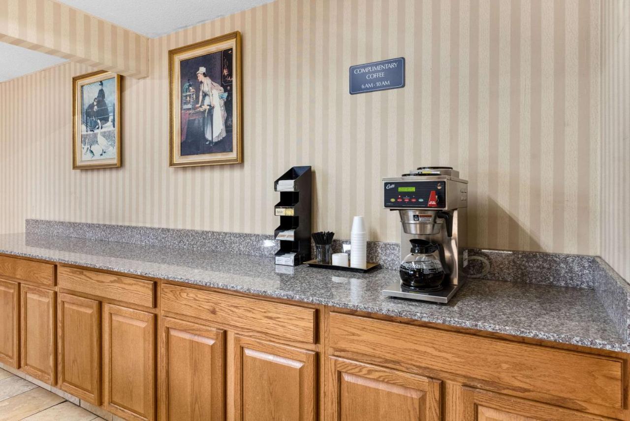 Rodeway Inn Columbus Esterno foto
