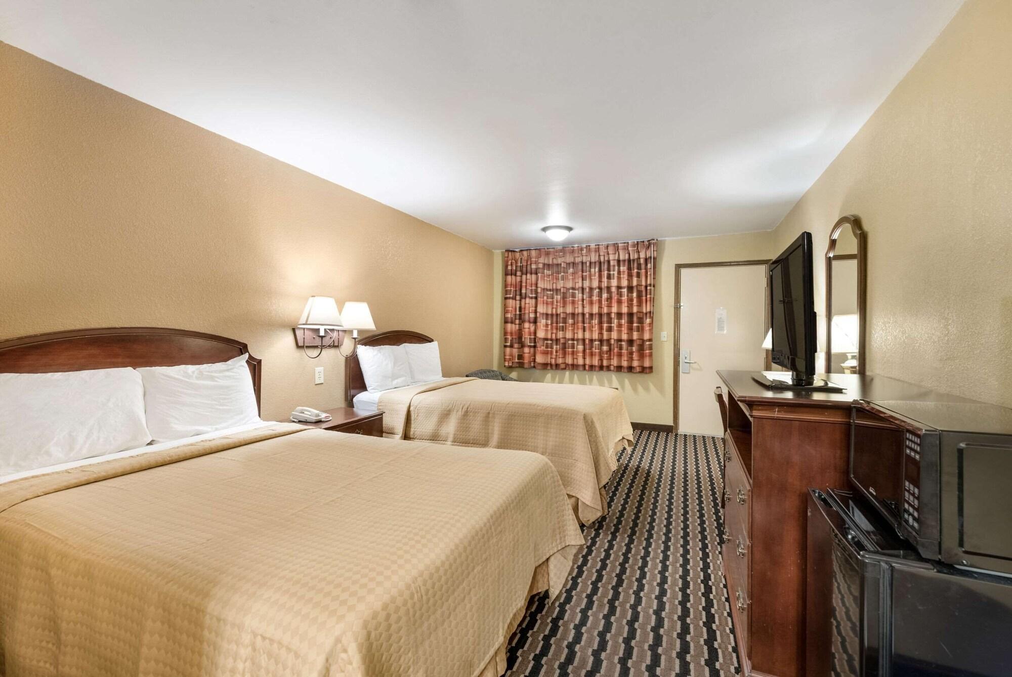 Rodeway Inn Columbus Esterno foto