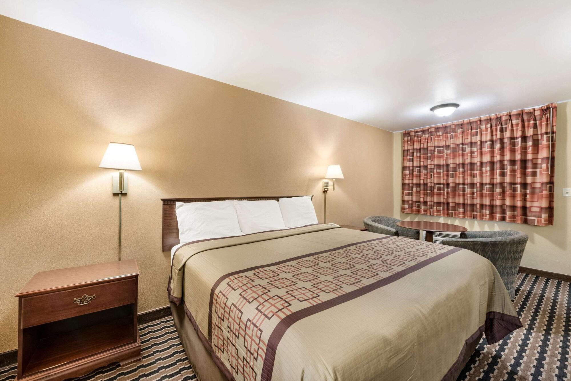Rodeway Inn Columbus Esterno foto
